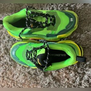 Balenciaga Triple S sz 39